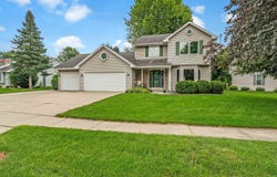 6311 HIDDEN FARM Road, McFarland, WI 53558