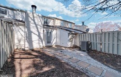 18077 OLDE PORT LANE, TRIANGLE, VA 22172