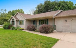 1525 PARKVIEW Drive, NEW LONDON, WI 54961