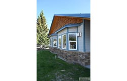801 Forest Drive, Mackay, ID 83251