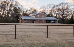 1885 Carsley Rd, Jackson, MS 39209