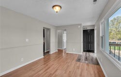 2411 NE 60th Street, Gladstone, MO 64118