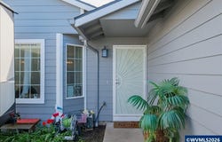 1066 Kees St, Lebanon, OR 97355