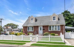 160 Green Street, Valley Stream, NY 11580