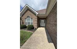 123 Kinley Dr, Mt Washington, KY 40047