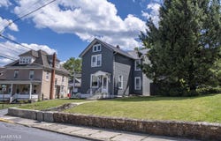 20 W 3rd Street, Everett, PA 15537
