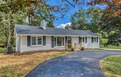 19427 Mercedes Drive, Abingdon, VA 24210