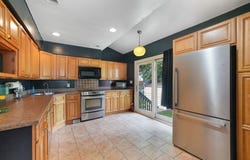 82 Pierce St, New Bedford, MA 02740