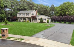 12 Fairway Avenue, Eatontown, NJ 07724