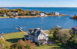 127 Senix Avenue, Center Moriches, NY 11934
