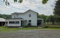 2192 Old State Road, Venus, PA 16364