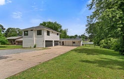 1925 W Lakeview Drive, Benton, AR 72015