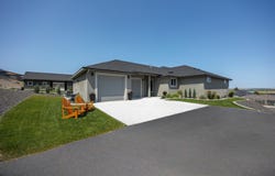 6657 Caspian Pl, West Richland, WA 99353