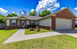 1640 Seattle Slew Street, Prairie Grove, AR 72753