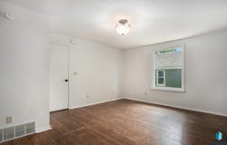 703 W Center St, Madison, SD 57042