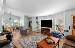 3355 N DELTA Hwy, Eugene, OR 97408