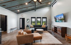 17775 Woodland View Drive, Versailles, MO 65084