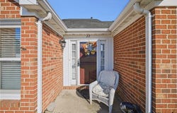 22 Williamsburg Drive, Hampton, VA 23666