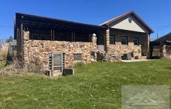 201 W Broadway, ATHENS, WV 24712