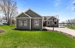 519 PARK Avenue, LITTLE CHUTE, WI 54140-2029