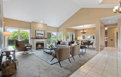 2303 Miller Farm RD, Woodburn, OR 97071