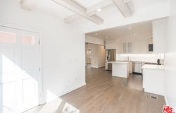 31 Breeze Ave, Venice, CA 90291