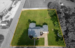 900 N College Street N, Veedersburg, IN 47987