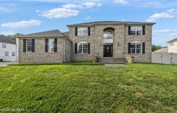 83 Stevenson Drive, Marlboro, NJ 07746