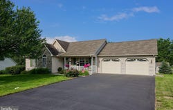 23 FIELD LANE, LITITZ, PA 17543
