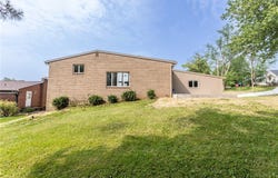 200 Centerwood Cir, South Union Twp, PA 15401
