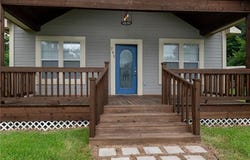203 North Texas Street, Madisonville, TX 77864