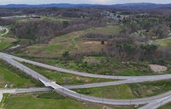 201 SOCCER RD DRY HILL, BECKLEY, WV 25801