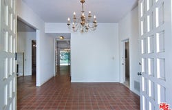 16050 Royal Mount Dr, Encino, CA 91436