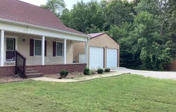 1727 Sharpes Garden Road, Russellville, KY 42276
