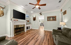 29 Alice St, Madisonville, LA 70447