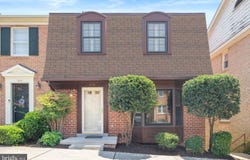 3031 FEDERAL HILL DR, SEVEN CORNERS, VA 22044