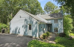 528 Brian Dean Dr, Glen Gardner Boro, NJ 08826-3534