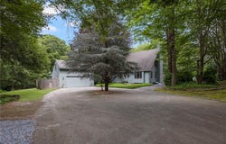 930 North Main Road, Jamestown, RI 02835