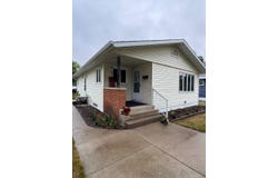507 8th St NE, Devils Lake, ND 58301