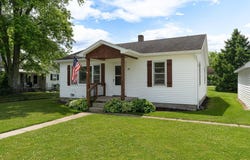 26 E Peterson Street, Otterbein, IN 47970