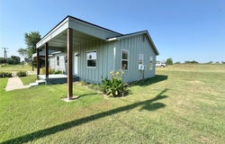 302 S Leo Avenue, Shawnee, OK 74801