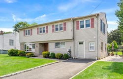 21 Stoneybrook Drive, Old Bridge, NJ 08857