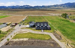 497 N OLD LINCOLN Hwy W, Grantsville, UT 84029