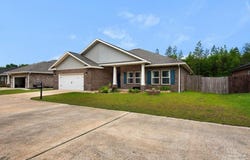 5851 Anderson Ln, Milton, FL 32570