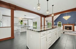 19 Elizabeth Drive, Auburn, MA 01501