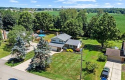 9760 Summerset Avenue NW, Uniontown, OH 44685