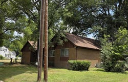 1216 N Izard St, Forrest City, AR 72335