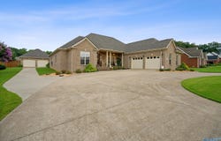 133 Woodfern Drive, Killen, AL 35645
