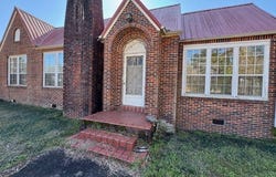 406 E Coats Ave, Linden, AL 36748