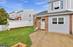 823 BARLOW Street, PHILADELPHIA, PA 19116
